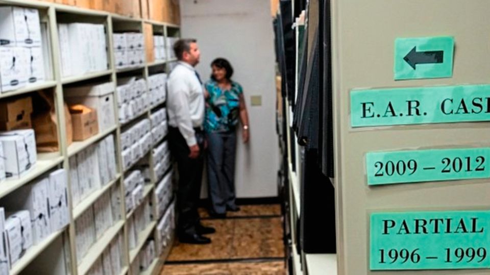 DNA-Material von Tatorten wird auch lange nach den Verbrechen aufbewahrt.