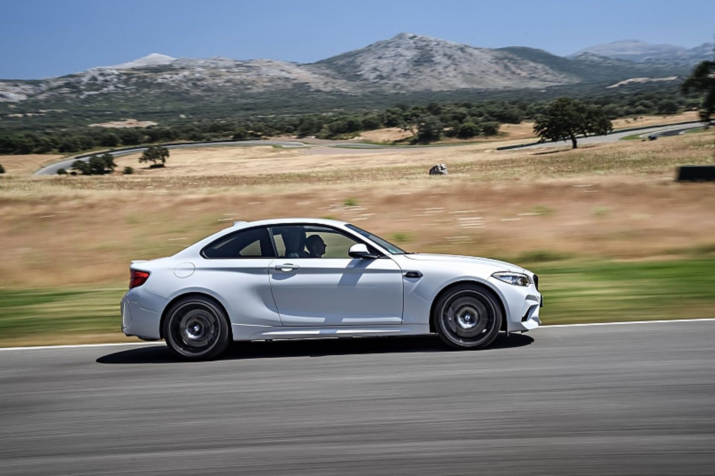 Der BMW M2 Competition ist 4,46 Meter lang