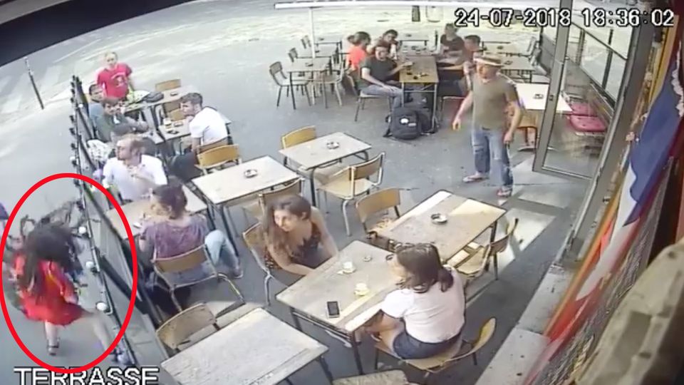 Gewalt gegen Frauen: Mann ohrfeigt Studentin heftig - Video löst Debatte in Frankreich aus Gewalt gegen Frauen: Mann ohrfeigt Studentin heftig - Video löst Debatte in Frankreich aus