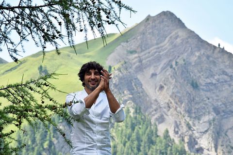 Am Ende applaudiert sogar Avi Avital und bedankt sich bei den Zuhörern. "I Suoni delle Dolomiti" ist ein Musikfestival, bei dem alle Konzerte in den Dolomiten stattfinden und das Publikum (und die Musiker) wandern müssen, um zum Konzertort zu gelangen", schreibt er später auf Facebook.
