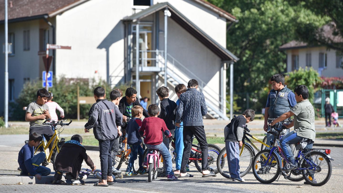 Kurze Wegen sollen in den sogenannten Ankerzentren in Bayern die Asylverfahren beschleunigen