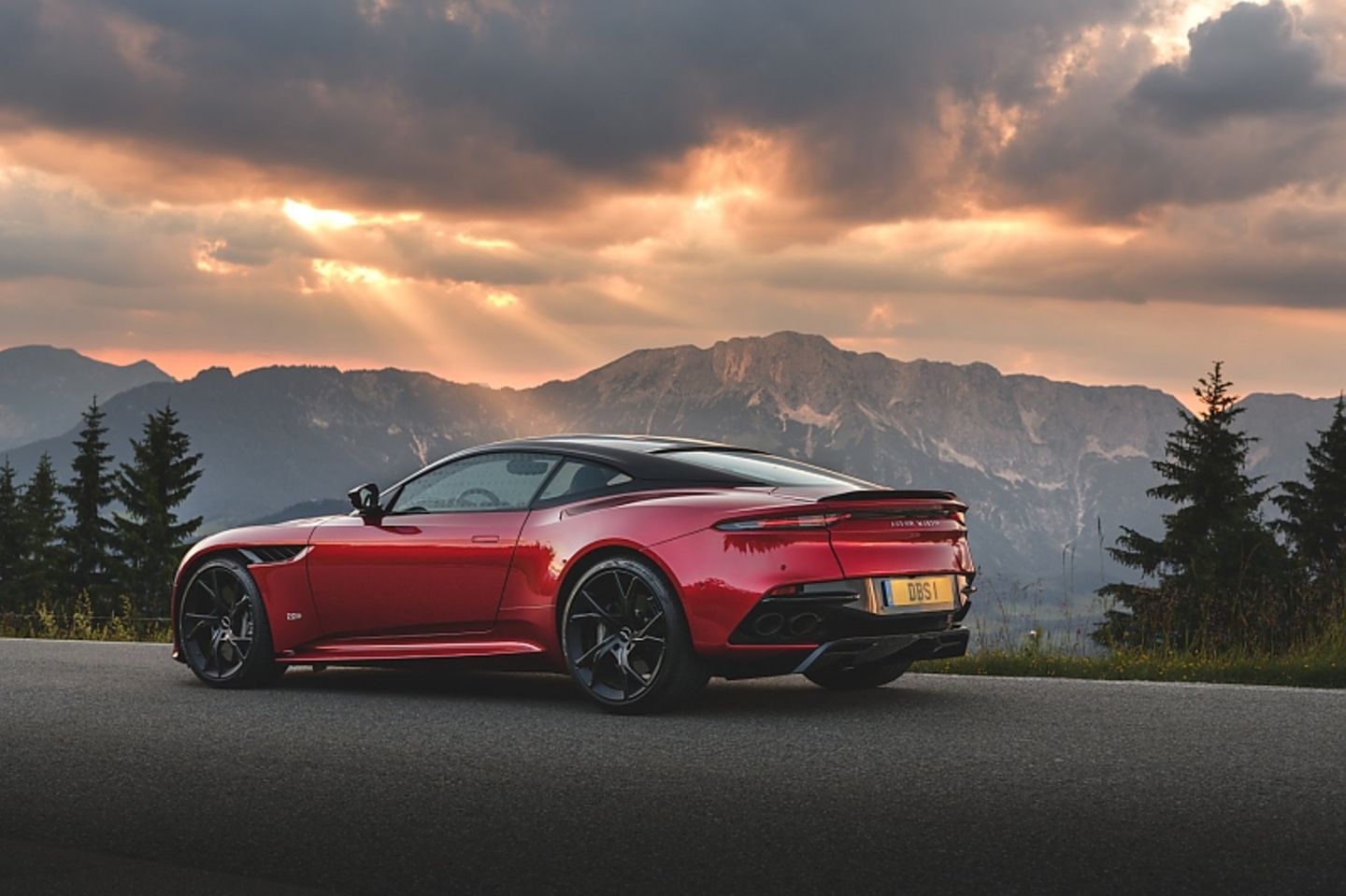 Aston Martin DBS Superleggera