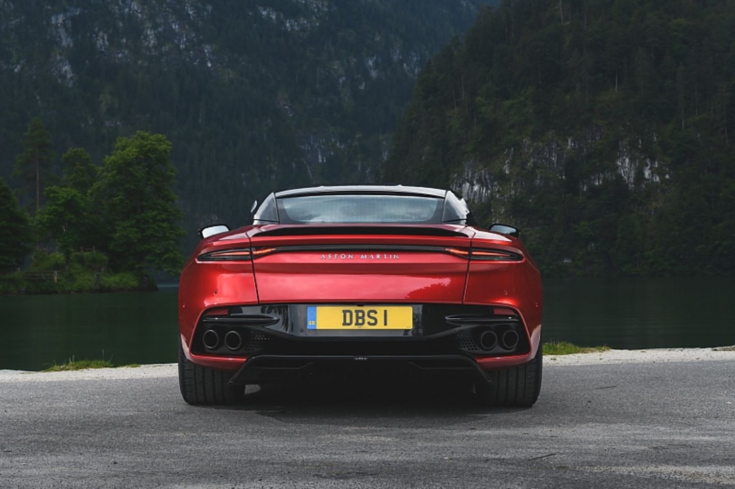 Aston Martin DBS Superleggera