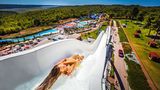 Platz 2: Aquapark Istralandia, Novigrad, Kroatien  Nahe der Küste sorgen in Istrien auf diesem Areal mehrere Rutschen mit einer Gesamtlänge von 1,6 Kilometern Rutschen für viel Spaß - und bei Ungeübten vielleicht auch für Muskelkater.  Infos: www.istralandia.hr