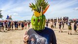 Immer einen kühlen Kopf bewahren: Zum Beispiel mit einem Melonenhelm.