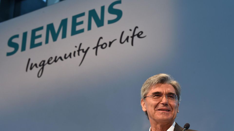 Siemens-Chef Kaeser sucht den radikalen Umbau bei Siemens. Neue politische und wirtschaftliche Gegebenheiten zwingen ihn dazu.