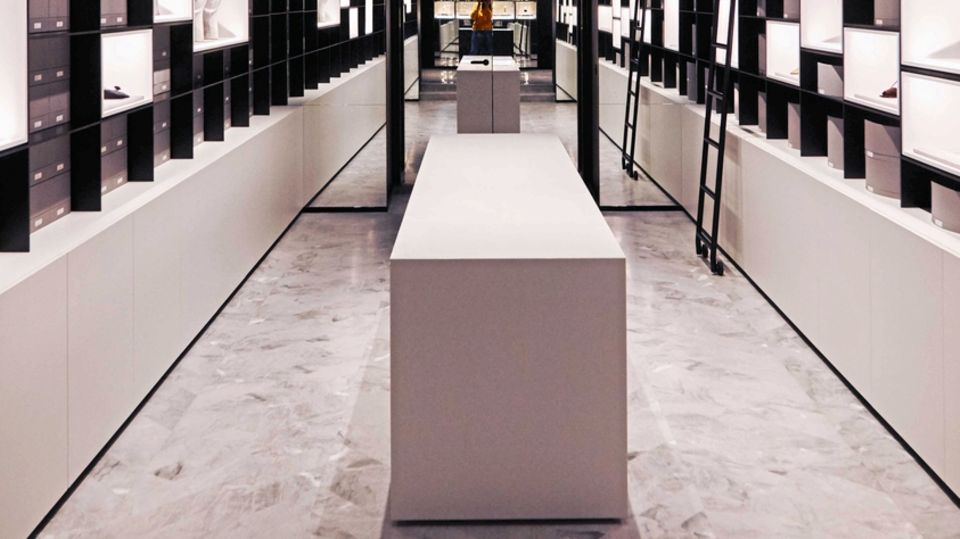 Ein Besuch im Archiv des Modehauses: Der Accessoire-Raum in voller Größe Der Accessoire-Raum in voller Größe