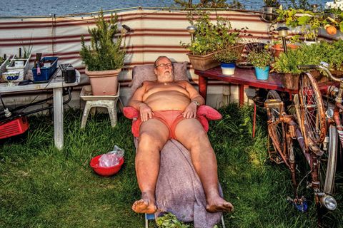 Heiligenhafen: Ein Dauercamper in seiner Sommerresidenz an der Ostsee. Den Winter verbringt der Rentner lieber in Nordafrika