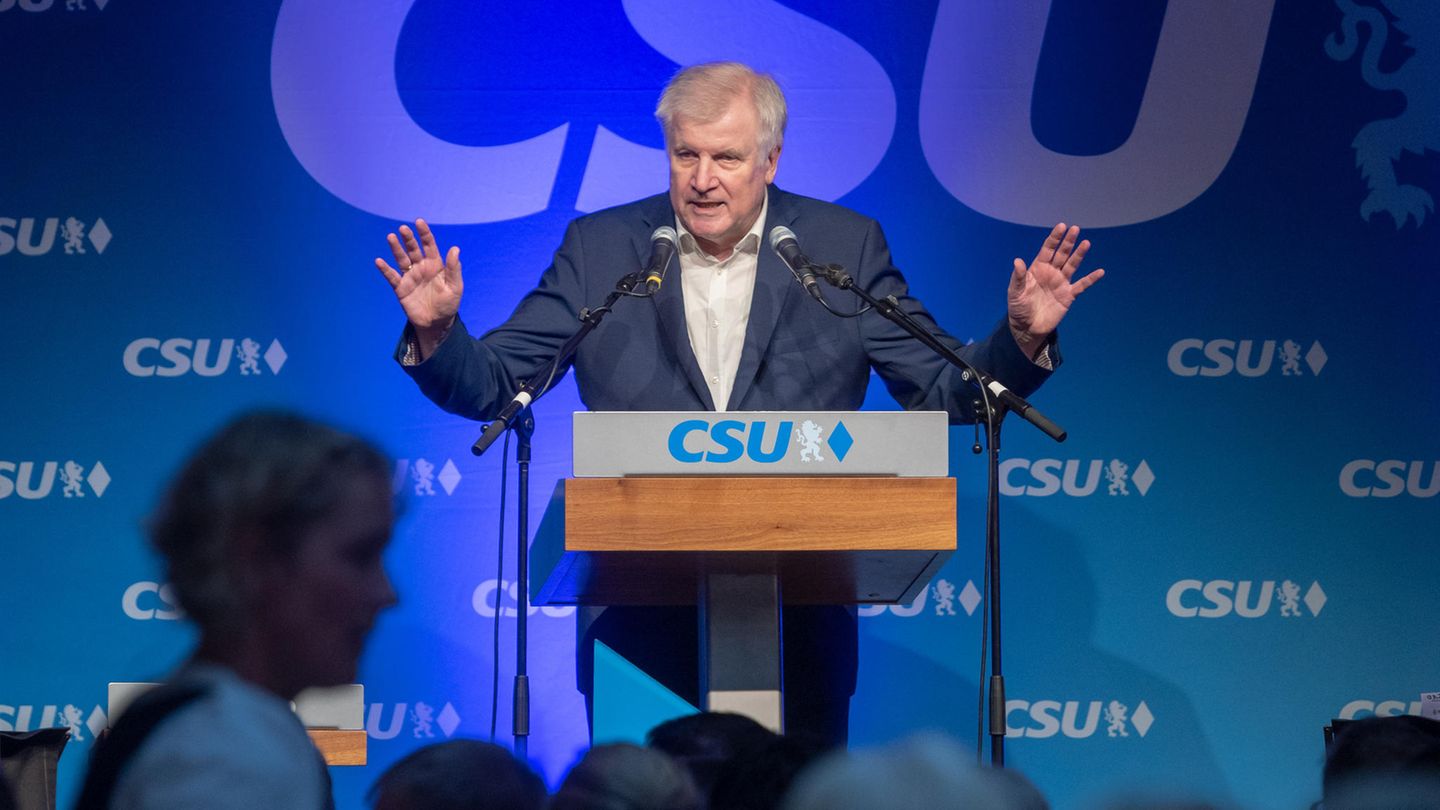 "Weit unter Gürtellinie": Horst Seehofer rechnet mit Kritikern ab - und will anfangen zu twittern