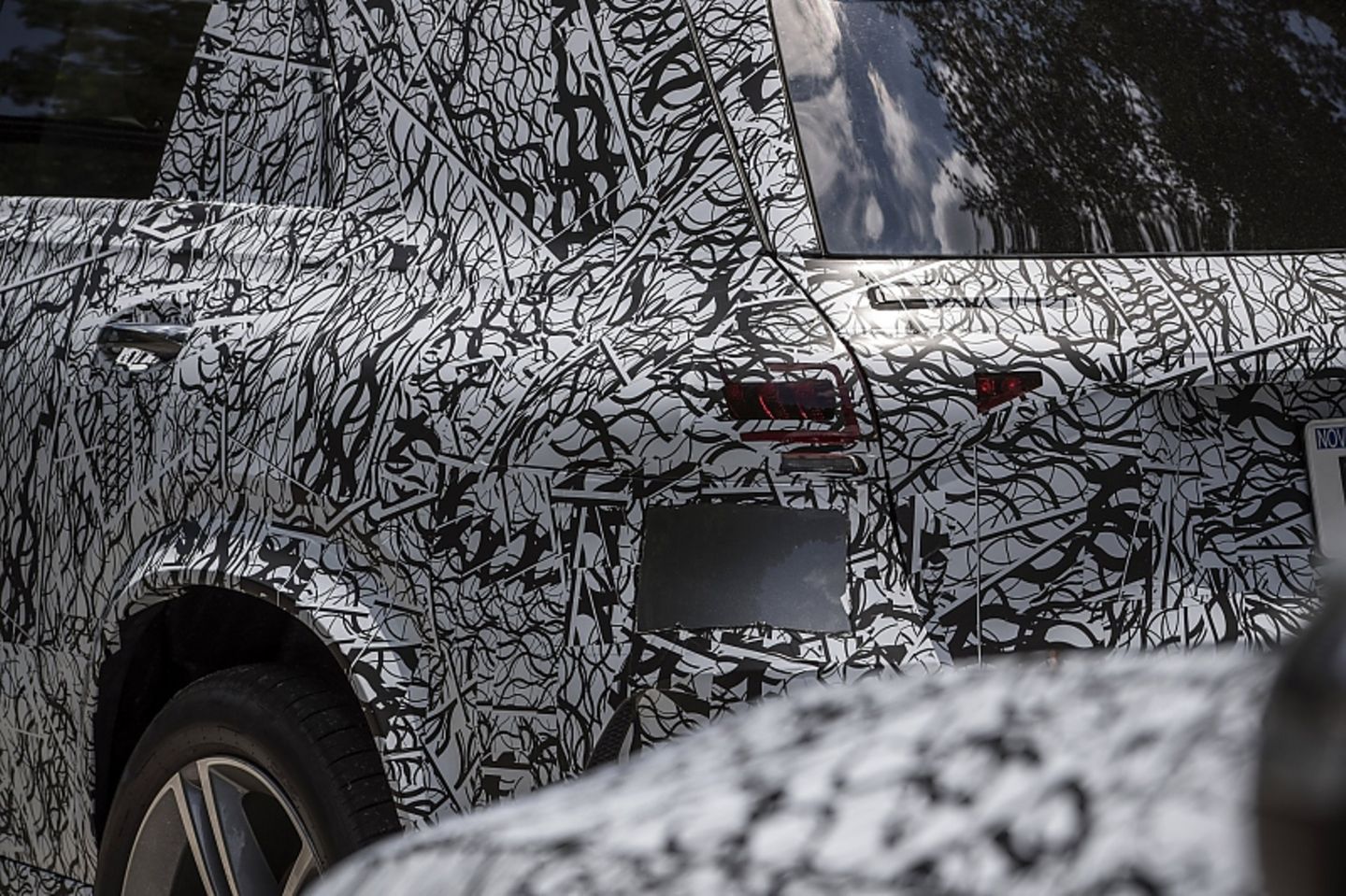 Mercedes GLE 2019 - noch stark getarnt in den USA unterwegs