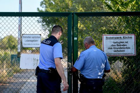 Polizei schließt Einsatzort in Ahrensfelde