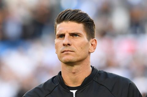 Nach WM-Debakel: Netz reagiert mit Häme auf Gomez' Rücktritt: "Da will jemand noch einmal ins Rampenlicht"