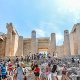 Platz 9: Athen, Griechenland  Die Hauptstadt Griechenlands ist als Zentrum der Antike und wegen der vielen Architekturdenkmäler wie der Akropolis bei Touristen besonders attraktiv.