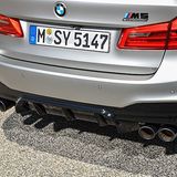 BMW M5 Competition hat ebenfalls die M-typischen vier Endrohre