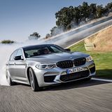 Auch wenn das Heck von der Leine gelassen wird, wacht die Elektronik