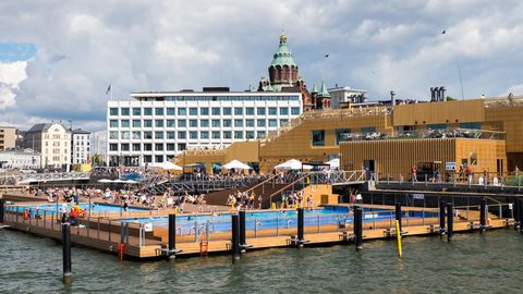 Schwimmendes Freibad in Helsinki: der Allas Sea Pool im Hafen