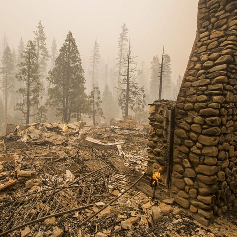 Nur der Kamin steht noch: Die Waldbrände haben in Kalifornien hunderte Wohnhäuser zerstört