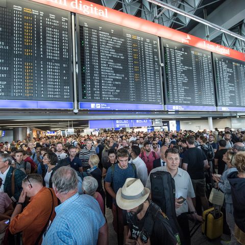 Am Frankfurter Flughafen läuft ein Teilräumung in einem der Abfertigungsgebäude