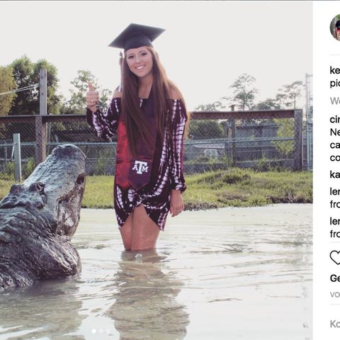 Makenzie Noland auf einem Bild mit einem Alligator auf Instagram