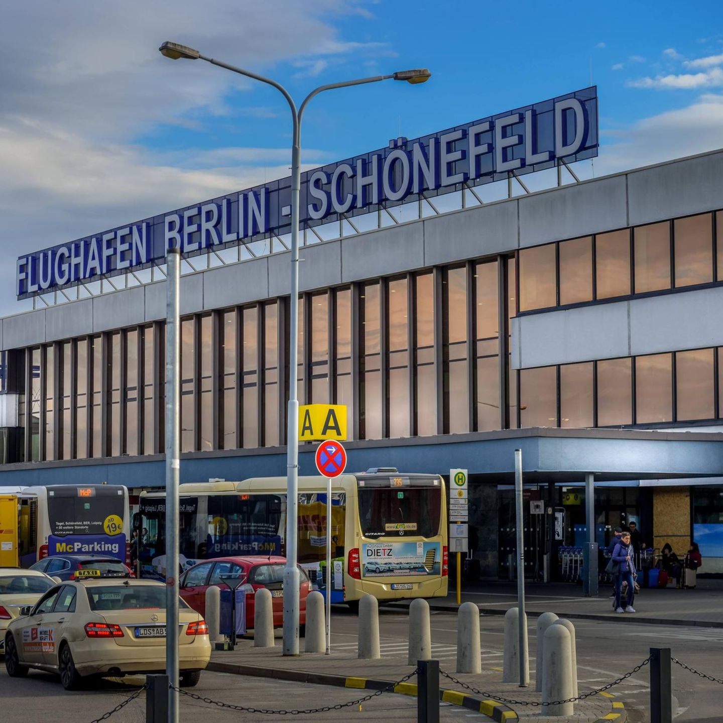 sexspielzeug koffer flughafen Sexspielzeug im Urlaub – Was darf mit in den Koffer? main image 0