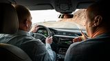 Während der Fahrt steht der Experte Rede und Antwort