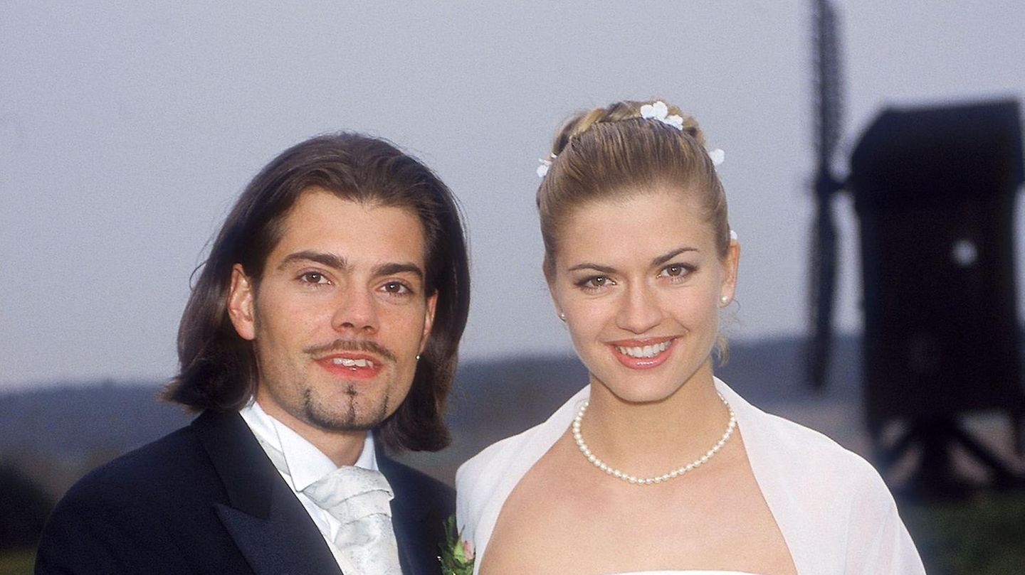 2002 heiraten Leon Moreno (Daniel Fehlow) und Cora Hinze (Nina Bott)