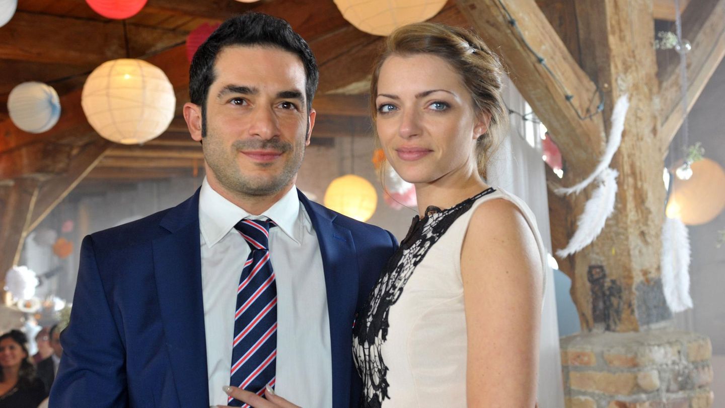 2014 heiratet Emily Höfer (Anne Menden) ihren Tayfun Badak (Tayfun Baydar)