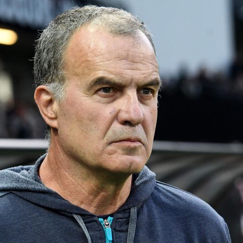 Der 63-jährige Fußballtrainer Marcelo Bielsa hat den Spitznamen "El Loco"