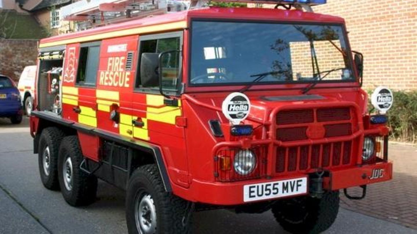 Der Pinzgauer als geländegängige Feuerwehr.