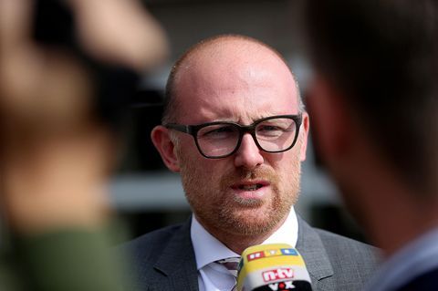 Duisburgs Oberbürgermeister Sören Link: "Ich muss mich hier mit Menschen beschäftigen, die ganze Straßenzüge vermüllen und das Rattenproblem verschärfen. Das regt die Bürger auf", sagt der SPD-Politiker. 