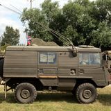 Der kleine Funkwagen mit geschlossenem Aufbau.