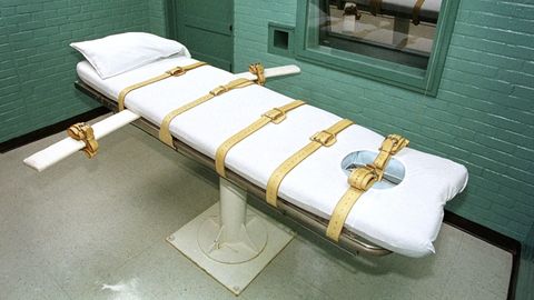 Im Hinrichtungsraum des Huntsville-Gefängnisses in Texas steht eine weiß bezogenen Liege für die Todeskandidaten