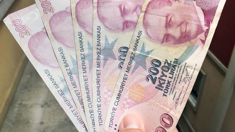 Türkei: Türkische Lira fällt auf Rekordtief