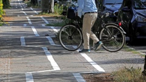 Hindernisse auf Fahrradwegen: Die Spaßguerilla auf dem Fahrrad