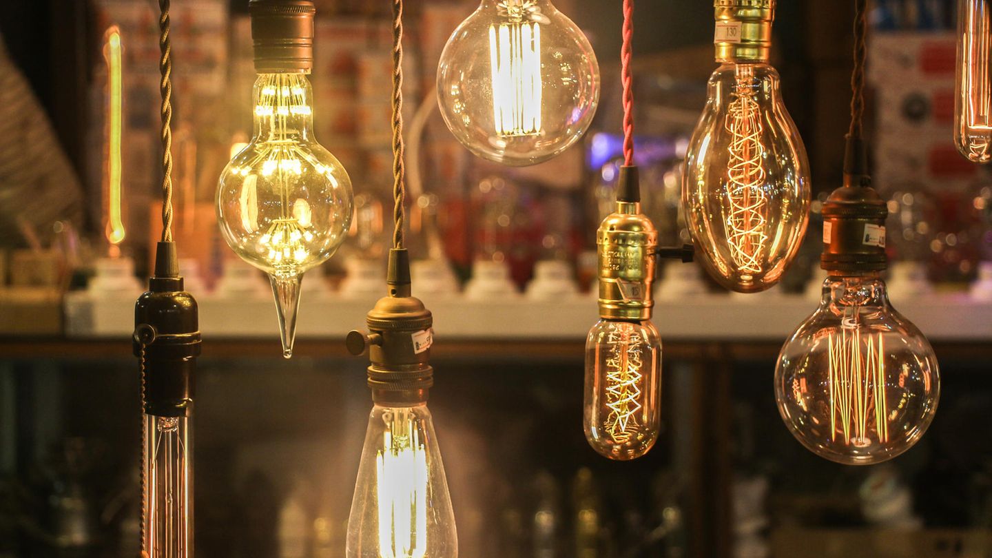 Das hat die EU nicht bedacht. Diese Retro-Lampen sind legal und dabei die größten Energieverschwender.