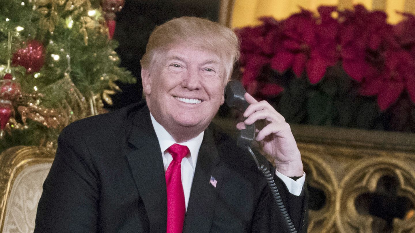Donald Trump greift spät in der Nacht gerne zum Hörer