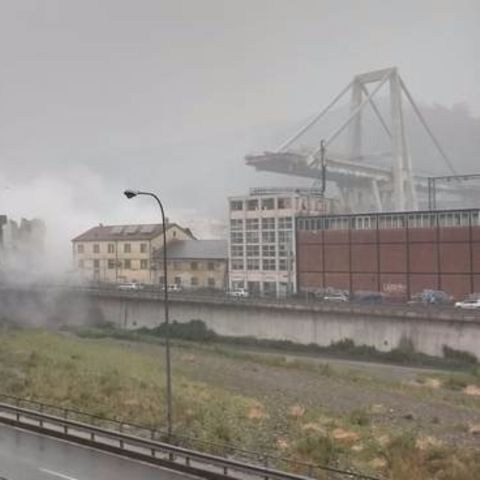 Italien: Autobahnbrücke in Genua: Augenzeuge filmt Moment des Einsturzes