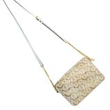 Neon Style Jule Date Look