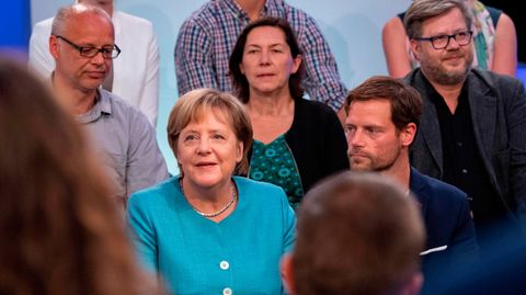 Angela Merkel mit Bürgern aus Jena im Bürgerdialog zum Thema Europa