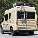 Eine Leiter hilft hinauf