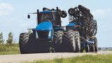 Die zweite Hälfte des Traktor-Rankings führt der New Holland T9.670 an. Er leistet kräftige 648 PS aus seinen 12,7 Litern Hubraum.