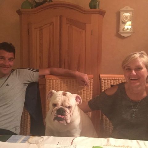 Sven und Simone J. aus Sachsen mit Hund Marlon - das Tier starb bei einer Operation