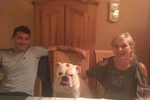 Sven und Simone J. aus Sachsen mit Hund Marlon - das Tier starb bei einer Operation