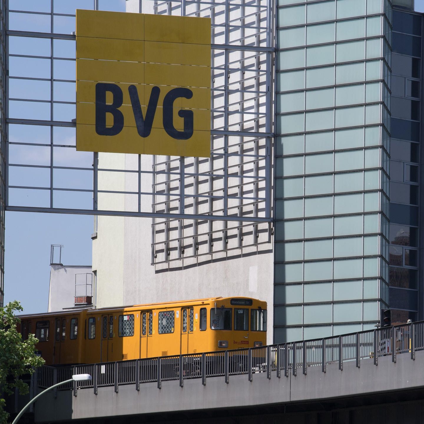 Fahrer Wirft Kind Aus Dem Bus Bvg Reagiert Wenig Lustig Stern De