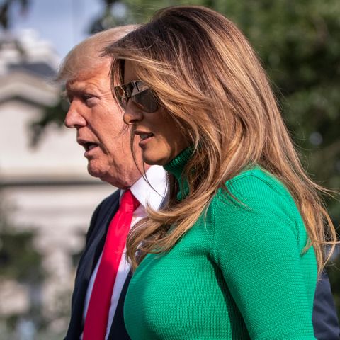 Donald Trump soll seiner Frau Melania mit Abschiebung drohen, falls sie sich scheiden lässt