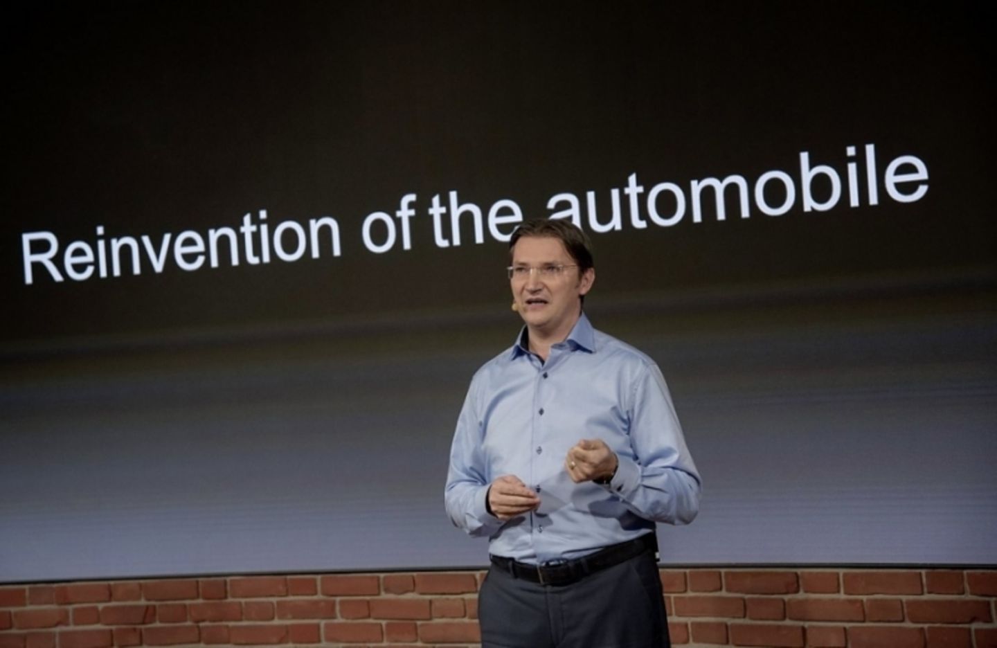 VWs Chief Digital Officer Johann Jungwirth befürchtet, dass die europäischen Hersteller beim Wettlauf um das autonome Fahren ins Hintertreffen geraten könnten VWs Chief Digital Officer Johann Jungwirth befürchtet, dass die europäischen Hersteller beim Wettlauf um das autonome Fahren ins