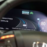 Anfang des nächsten Jahrzehnts sollen die ersten Fahrzeuge autonomes Fahren Level drei beherrschen