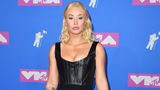 Atmen nur eingeschränkt möglich: Rapperin Iggy Azalea wirkte in ihrem Leder-Outfit ganz schön eingeschnürt