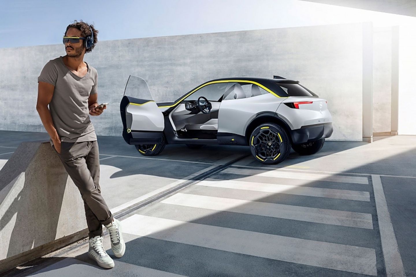 Der Opel GT X Experimental ist für ein junges. aktives Publikum angelegt worden