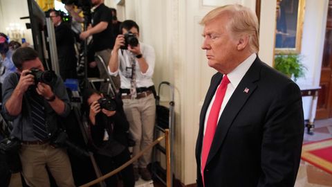 Zwei Vertraute von Donald Trump bringen mit ihren eigenen juristischen Problemen den US-Präsidenten in Schwierigkeiten